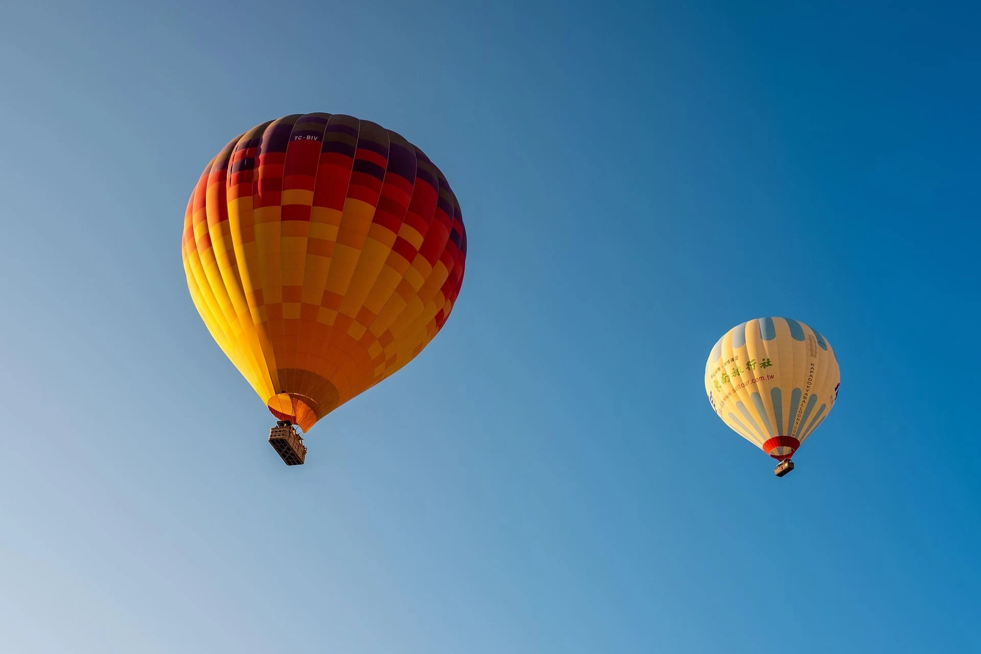 Hot Air Balloon in the Dubai Desert